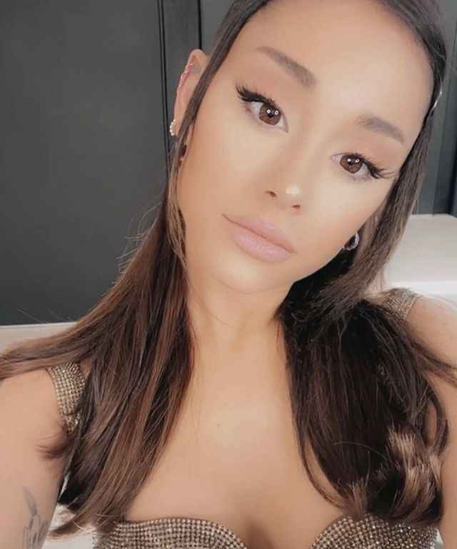 Ariana Grande si è sposata con Dalton Gomez! - 4