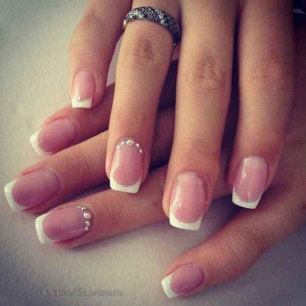 Angioletto o diavoletto? Manicure da sposa romantica