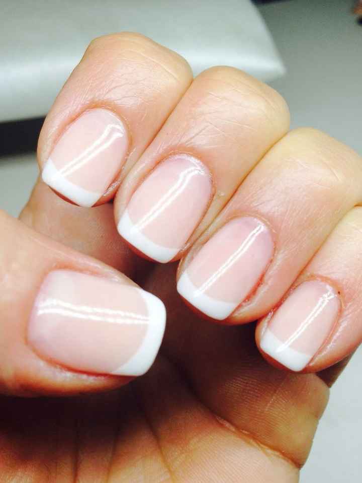 Angioletto o diavoletto? Manicure da sposa romantica