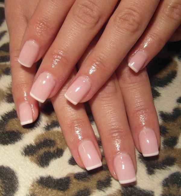 Angioletto o diavoletto? Manicure da sposa romantica