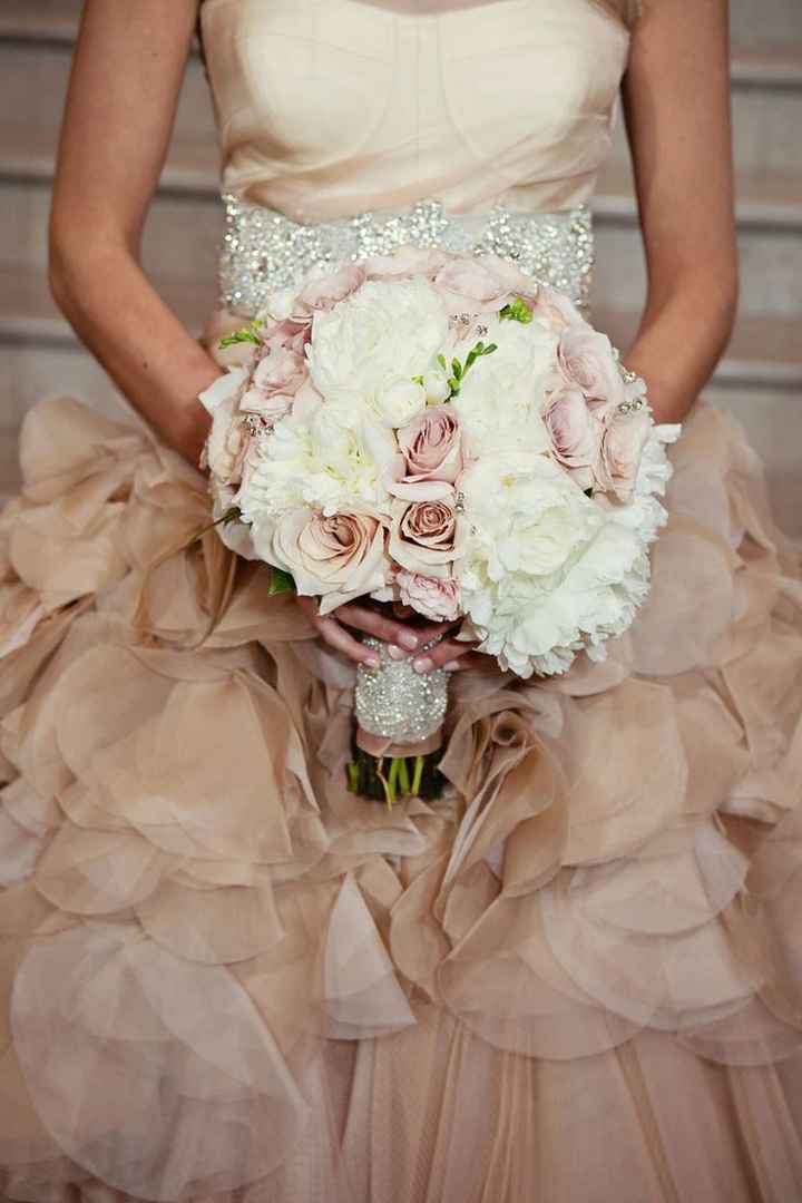 Il tuo look sposa in base al tuo fisico: il bouquet