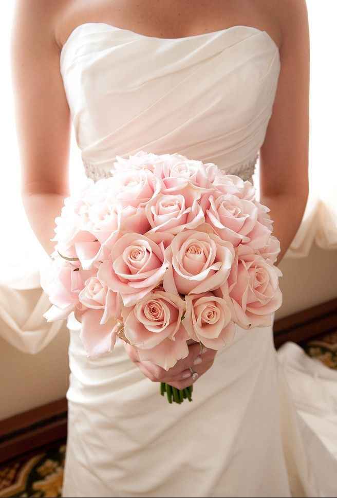 Il tuo look sposa in base al tuo fisico: il bouquet