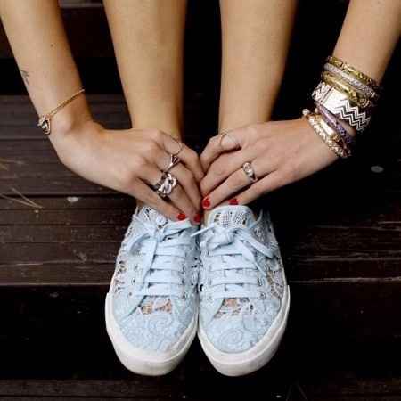 Scarpe da sposa: Converse All Star vs Superga, quale preferite?