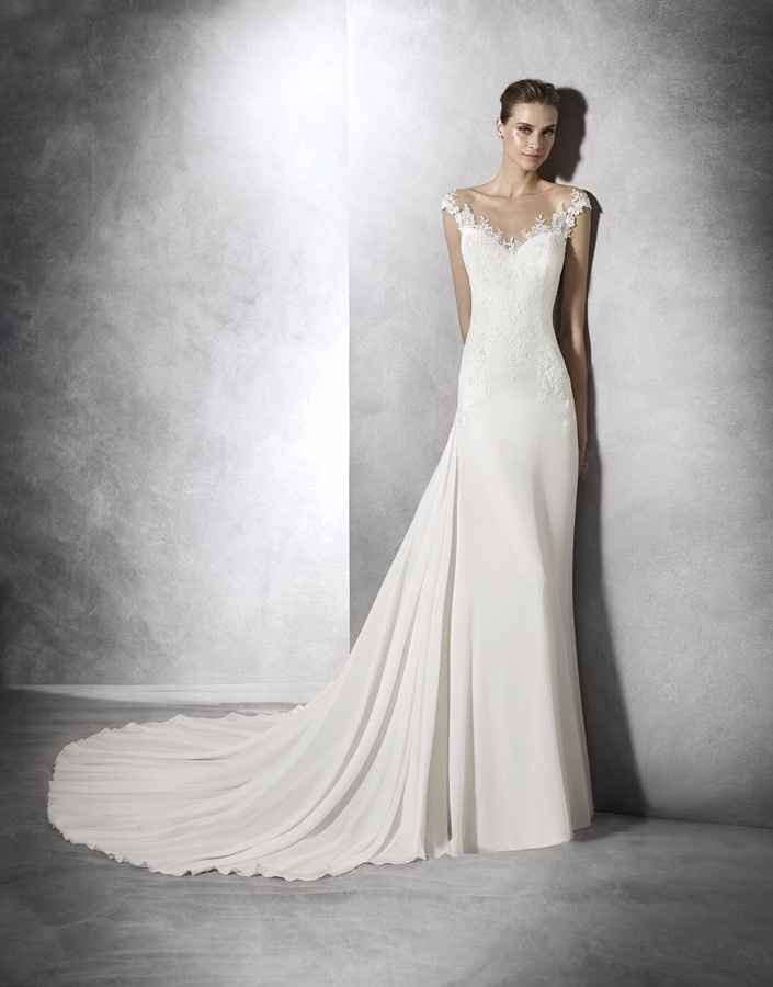 http://www.ateliercarol.it/abiti/sposa/pronovias/2015/napoli/tortoli_3545.htm