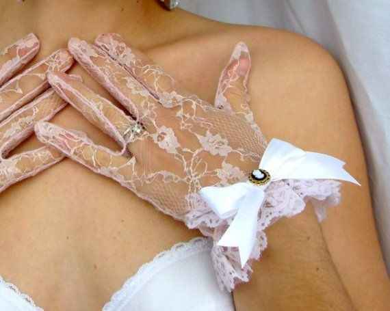 Sei una sposa tradizionale? -Scegli i tuoi guanti sposa