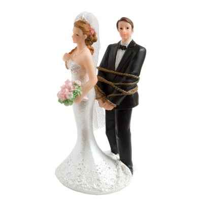 Cake topper che non scegliereste mai per la vostre torta nuziale