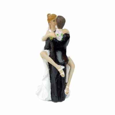 Cake topper che non scegliereste mai per la vostre torta nuziale