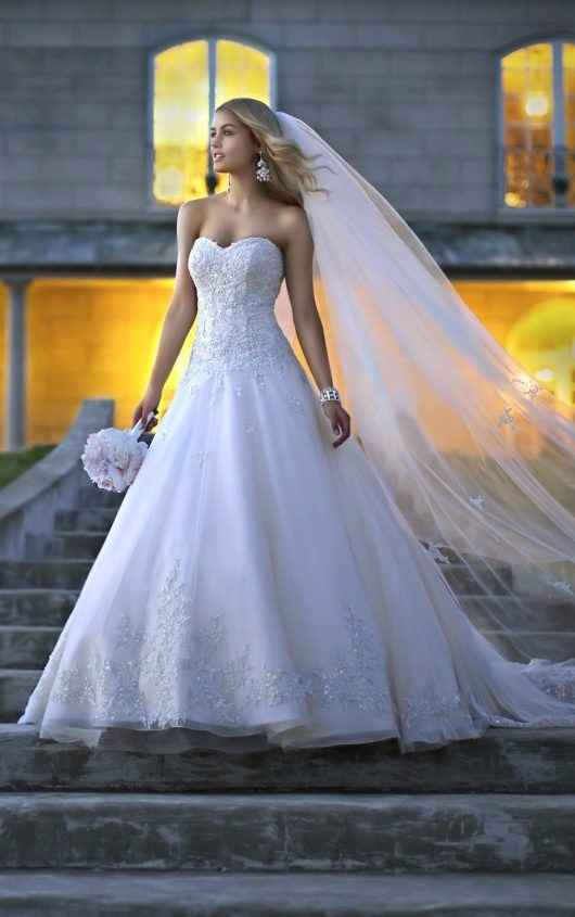 Vestito da sposa colorato o bianco?