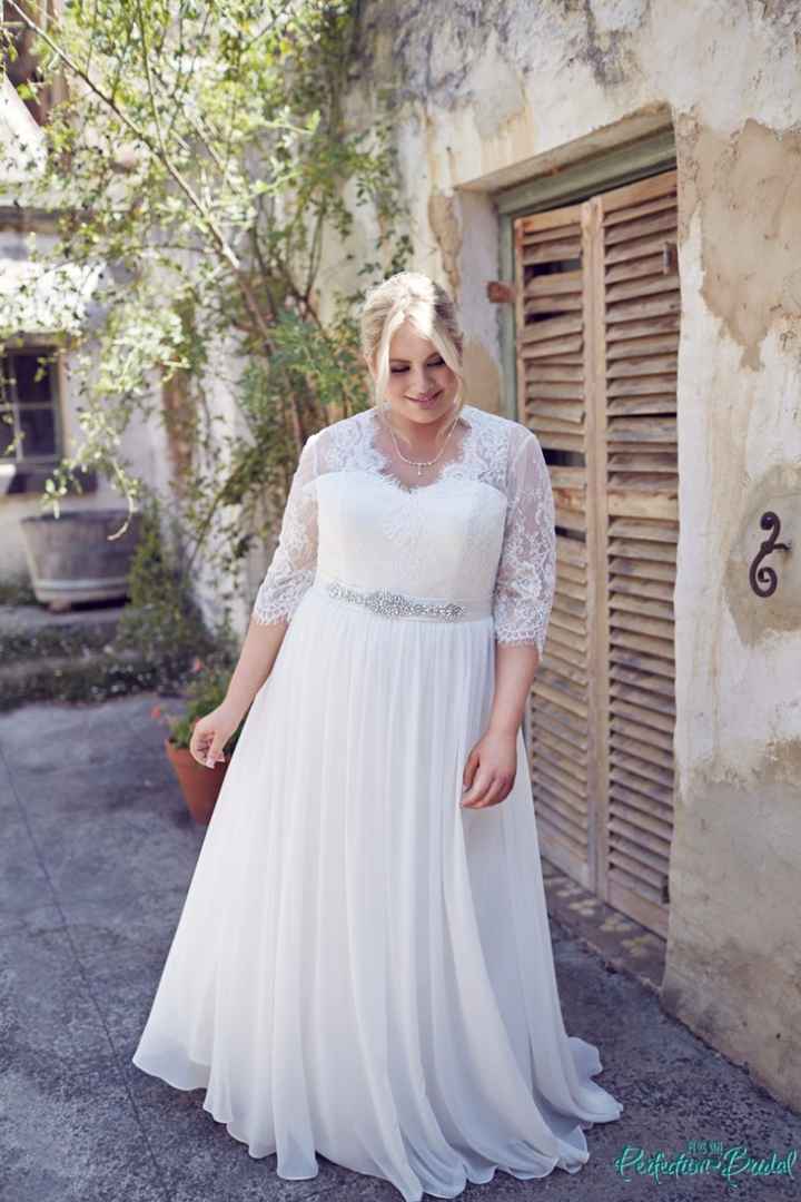 Abiti per spose curvy di Plus Size Perfection Bridal