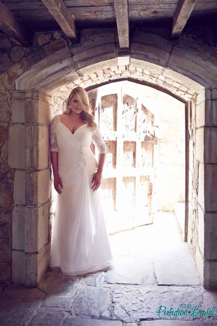 Abiti per spose curvy di Plus Size Perfection Bridal