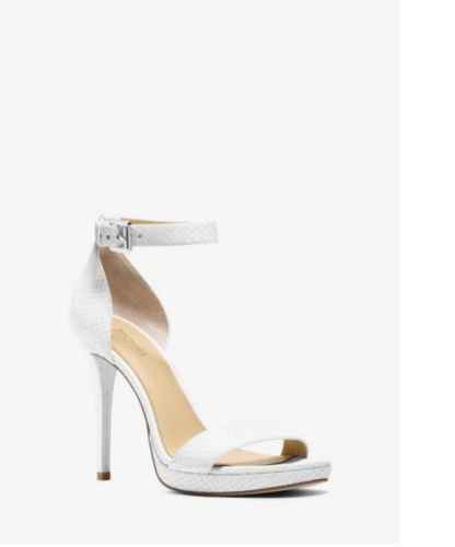 B) Scarpe da sposa Michael Kors