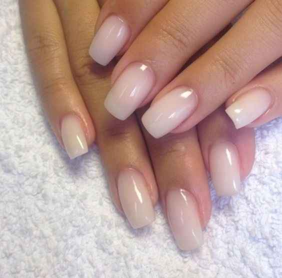 3) Manicure da sposa intramontabili, quale sceglieresti?