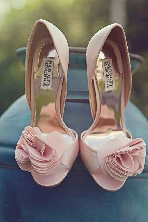 a) scarpe da sposa n. 1