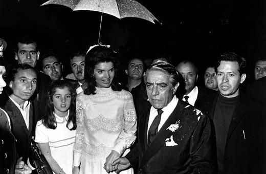 Che prevedeva il contratto prematrimoniale di Onassis e Jacqueline Kennedy?