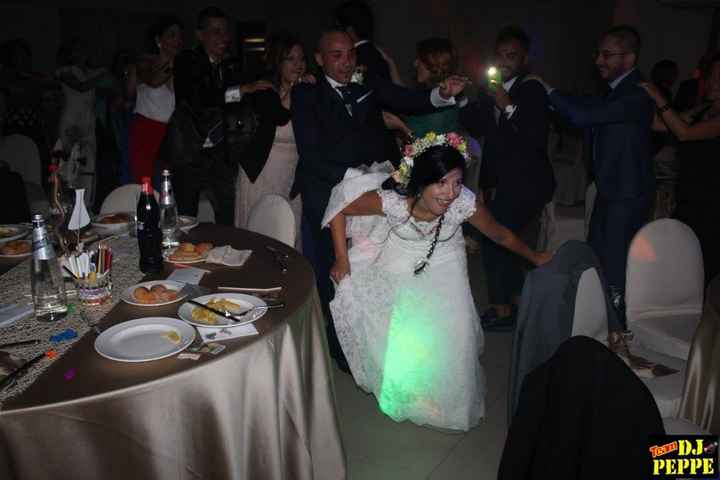 trenino capeggiato dalla sposa