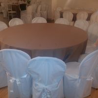 Addobbi floreali e tovaglie. - 2