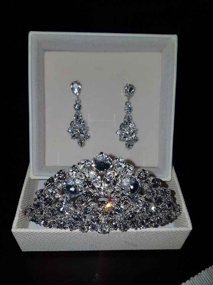 Orecchini e diadema - 2