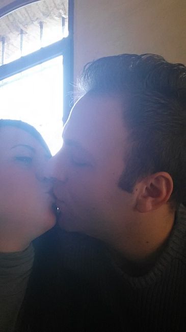 Si avvicina San Valentino - la foto dei vostri baci con fm - 1