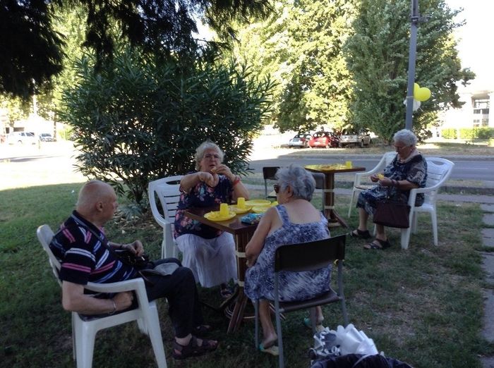 Qualche cliente del bar....le mie donnette!!!!