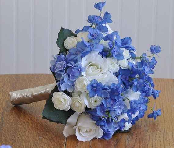 Fiori bianchi e blu - 1