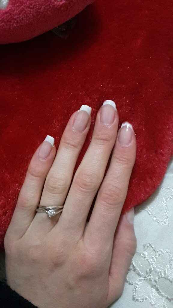 Mi fate vedere le vostre unghie - 1