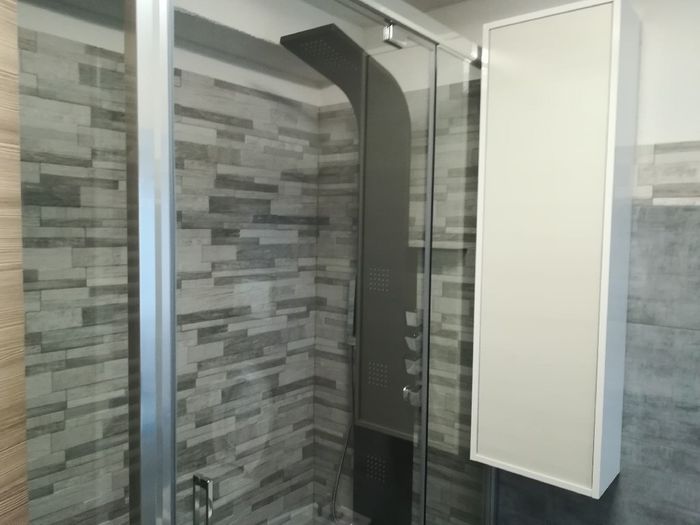 Organizzazione bagno molto piccolo - 2