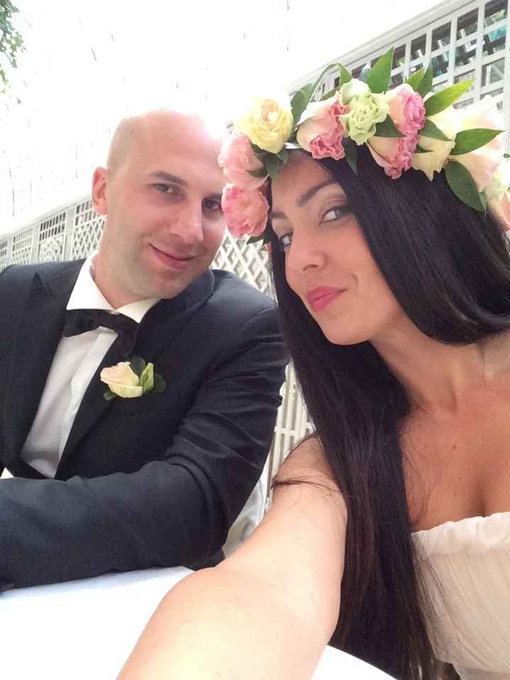 Ecco a voi il primo selfie da sposati!!! Aspetto i vostri 