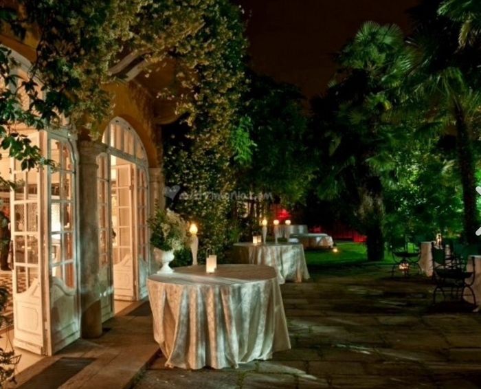 Entrata della serra by night 