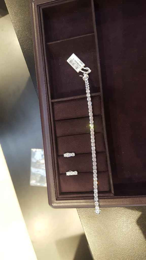 Ci va o no la collana ? - 1