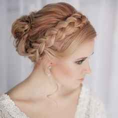 Cercasi acconciatura raccolta - 3