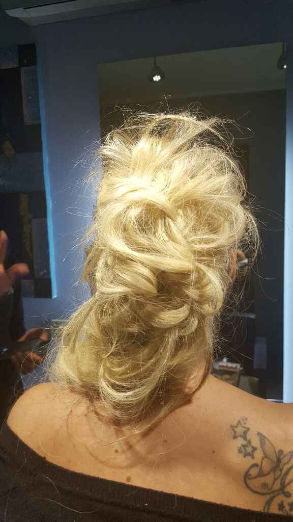 E dopo la prova trucco ecco la prova acconciatura... - 1