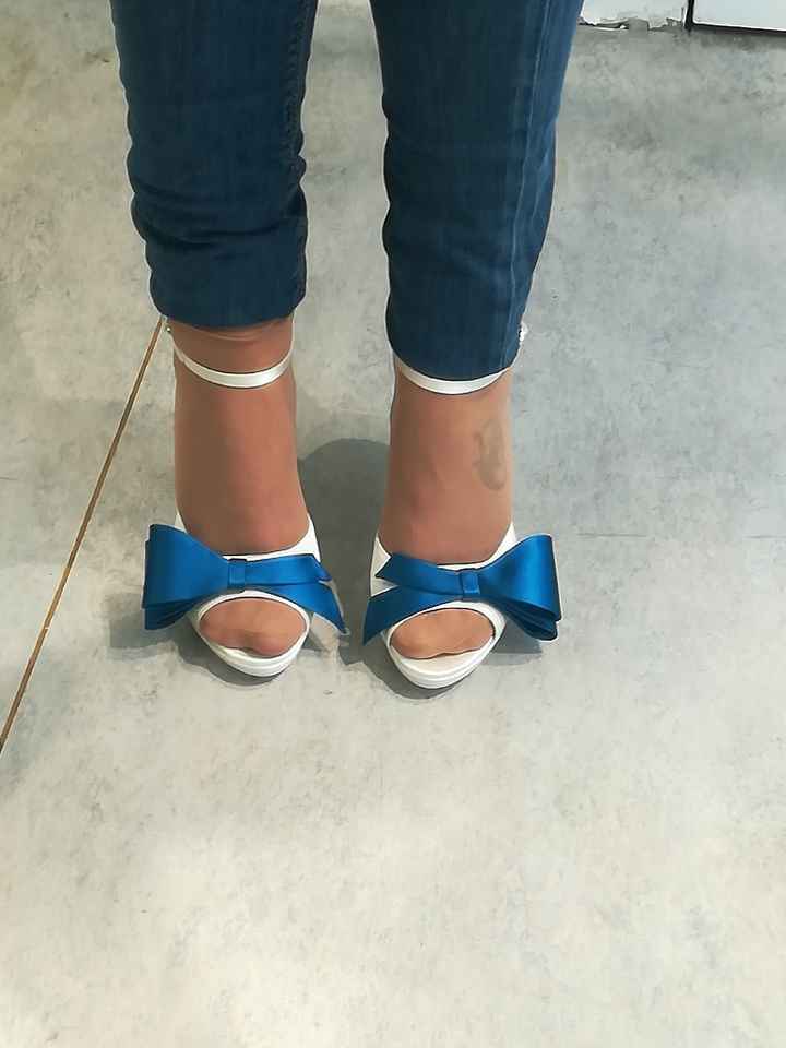 Tema bianco blu..e il vestito? - 1