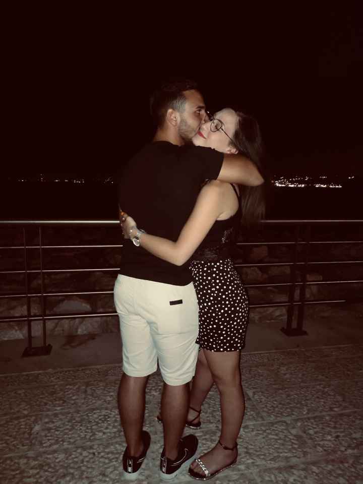 Postate una foto di voi due 👇 - 1