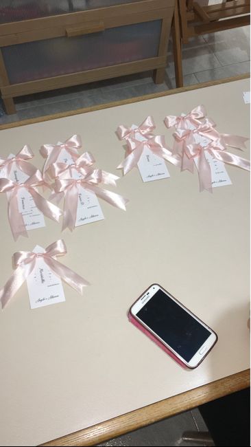 Segnaposto help me 8