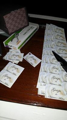 Ecco qui le etichette di ringraziamento per le bomboniere