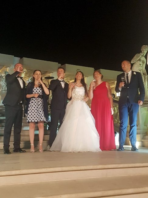 Vestiti testimone oni - 1