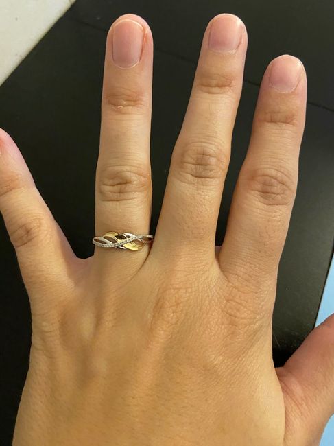E ora mostraci una foto del tuo anello di fidanzamento! 22
