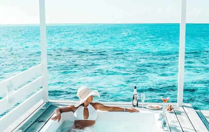 Viaggio di nozze: a che ora? - 1