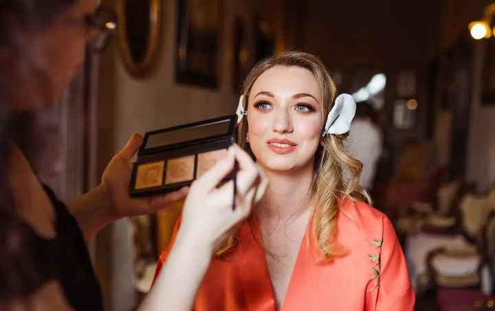 L'acconciatura: prima o dopo il trucco? - 1