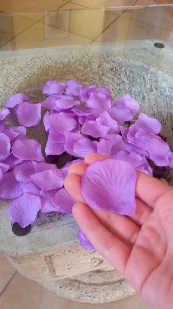 PETALI DI ROSA IN TESSUTO