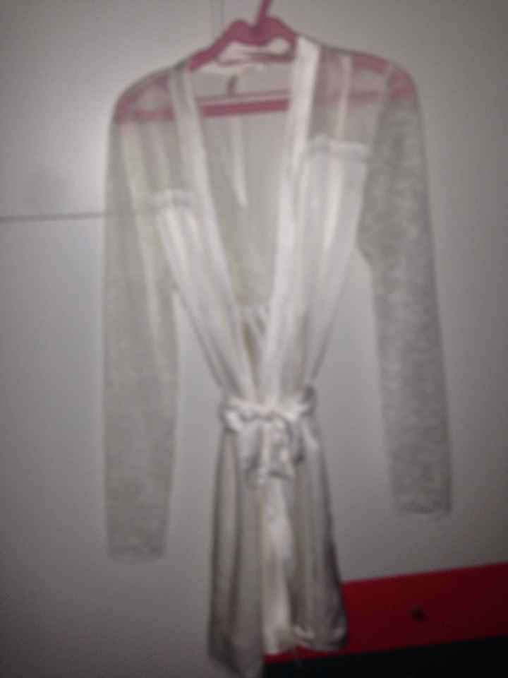 Mi fate vedere le vestagliette che avete scelto per prepararvi - 4