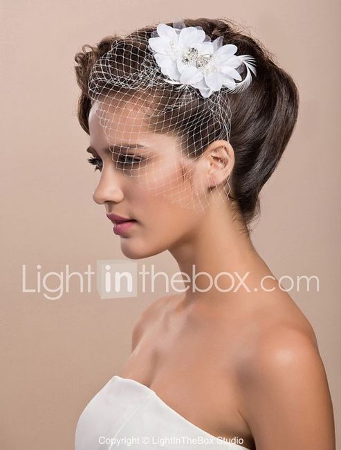 Acconciature e accessori per capelli cortissimi. 12