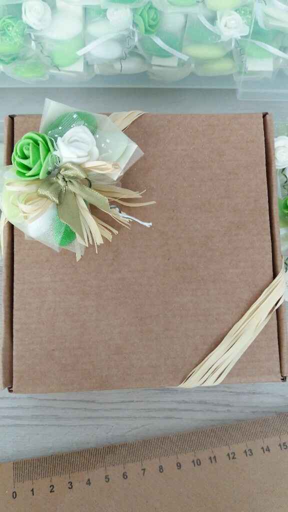 Ciuffetti di confetti per bomboniera a fiocco - 2