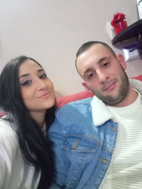 Postate una foto di voi due 👇 - 1