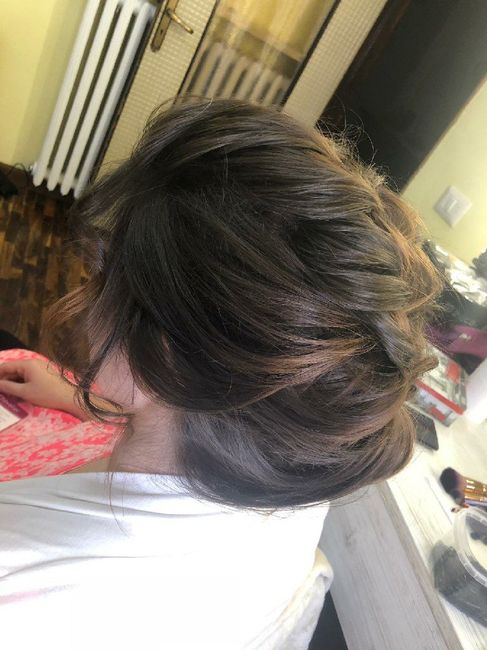 Acconciature per capelli di media lunghezza - 1
