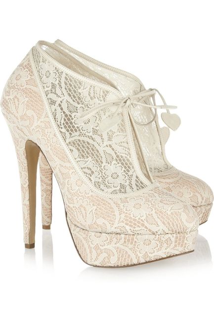 Stivaletto di pizzo tacco spillo