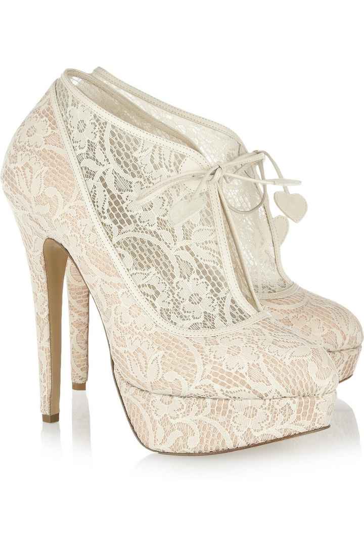 Stivaletto di pizzo tacco spillo