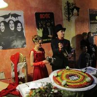 brindisi con i boccali