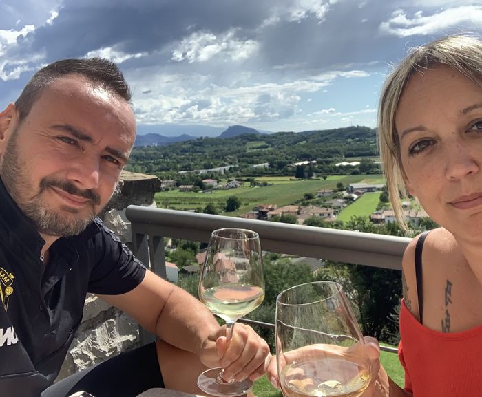 Postate una foto di voi due 👇 - 1