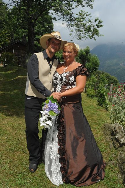 Ragazze con abiti da sposa colorati a me! 2